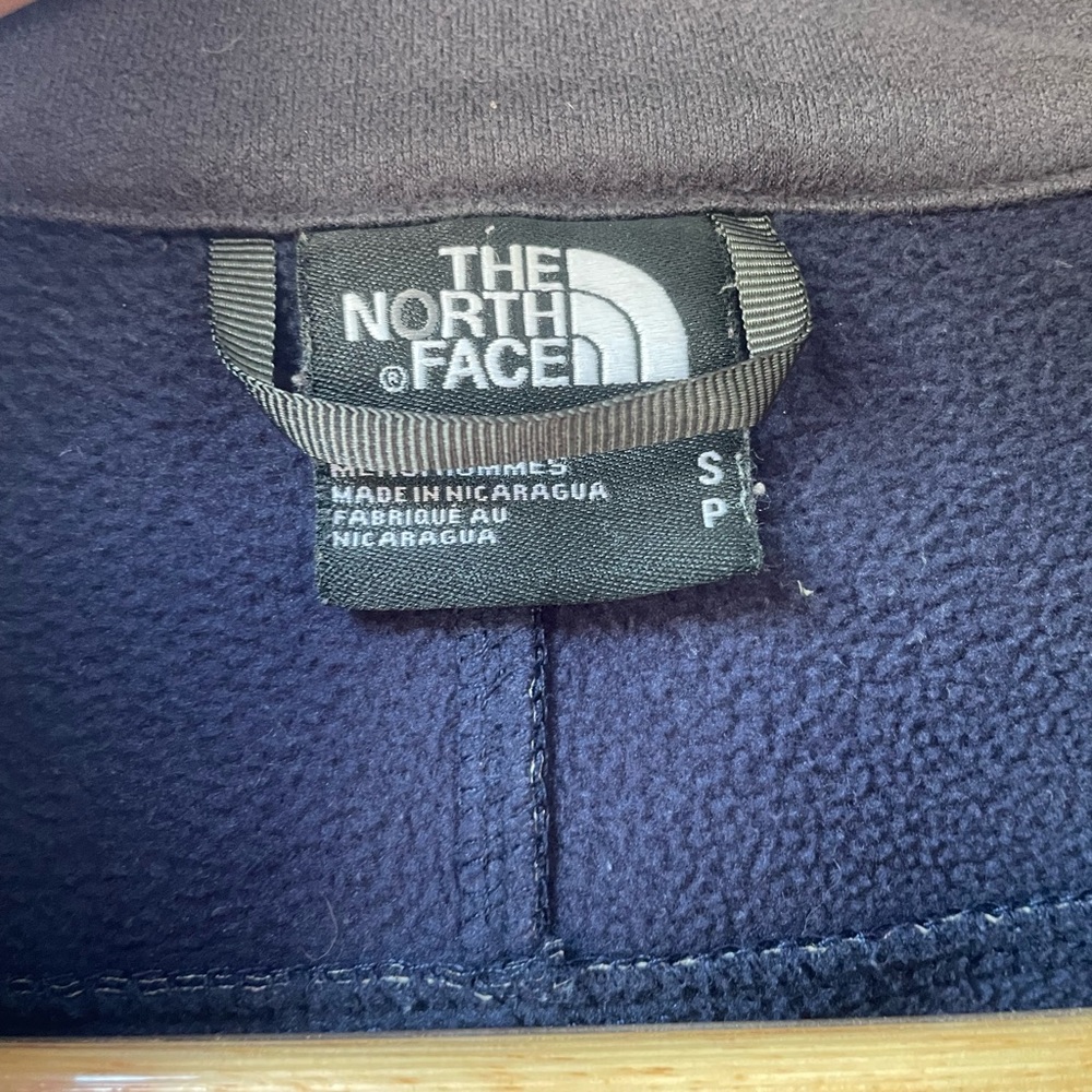 The North Face Navy Softshell Jacket - image 5